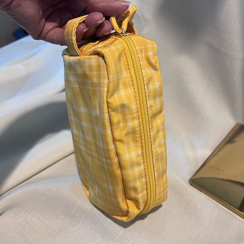 WILD FABLE Min Tote NWOT Yellow Plaid Zip Closure Many Uses